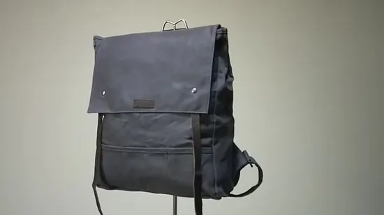 중국 도매: 포켓이 있는 간단한 면 캔버스 백팩, 학생 레저 스포츠용 맞춤형 양각 로고 백팩, 여행 백팩 및 데이팩